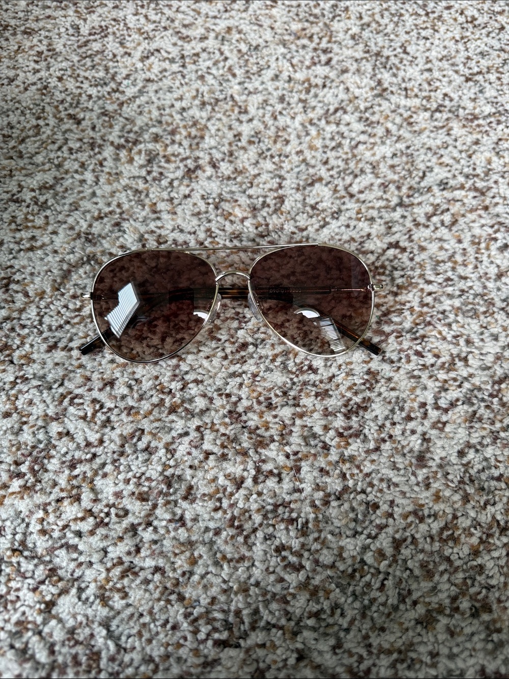 Aviator Sunglasses with Brown Gradient Lenses